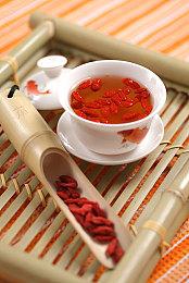 叙事冒险游戏《碧波之下》正式发售 Steam定价138元